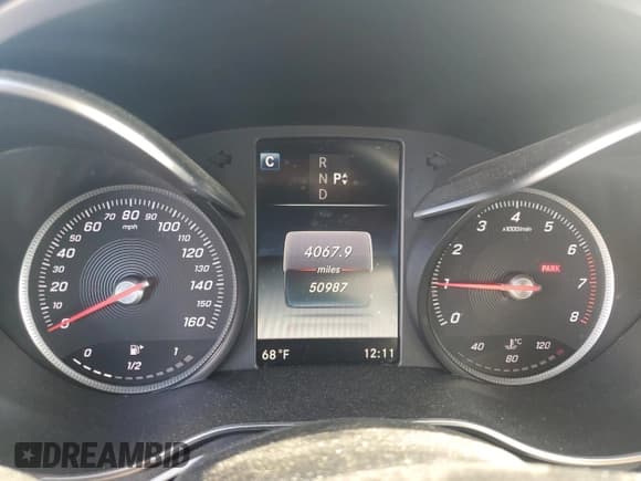 ✅ 2017 Mercedes-Benz C 300 • VIN: 55SWF4JB9HU205778 • Lot: 92354375. Listed on Copart with 50,987 mi. Free auction sales archive from the USA and detailed vehicle history report at DreamBid. Image 9.