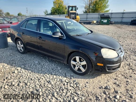 ✅ 2009 Volkswagen Jetta SE • VIN: 3VWRM71K49M141861 • Lot: 80838995. Listed on Copart with 171,101 mi. Free auction sales archive from the USA and detailed vehicle history report at DreamBid. Image 4.