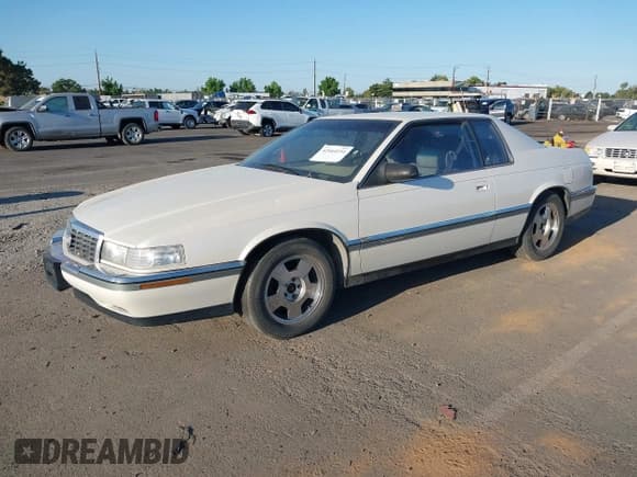 ✅ 1992 Cadillac Eldorado • VIN: 1G6EL13B5NU622807 • Лот: 42664154. Опубликован ранее на IAAI с пробегом 158 613 миль. Бесплатный доступ к архиву аукционных продаж из США и подробный отчёт об истории автомобиля на DreamBid. Изображение 2.
