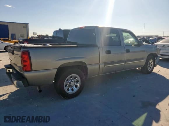 ✅ 2006 Chevrolet Silverado 1500 LS • VIN: 2GCEC13V661356587 • Lot: 90408445. Wystawiony na Copart z przebiegiem 256 204 mil. Bezpłatny archiwum sprzedaży aukcyjnych z USA i szczegółowy raport historii pojazdu na DreamBid. Zdjęcie 3.