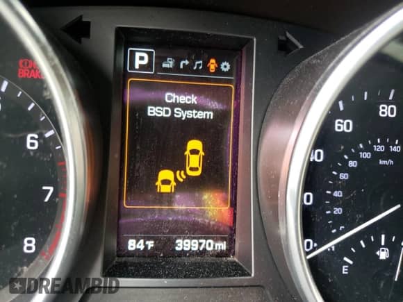 ✅ 2018 Hyundai Santa Fe 2.4L • VIN: 5NMZUDLBXJH099766 • Lot: 58724422. Wystawiony na Copart z przebiegiem 39 970 mil mil. Skorzystaj z bezpłatnego archiwum sprzedaży aukcyjnych z USA i zobacz szczegółowy raport historii pojazdu na DreamBid. Zdjęcie 8.