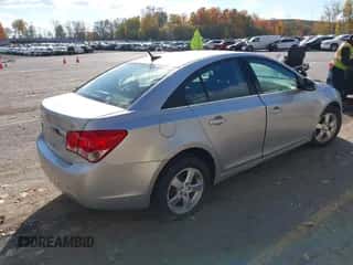 2012 Chevrolet Cruze 1LT z VIN 1G1PF5SC5C7115411, wystawiony jako IAAI lot #43583404 z przebiegiem 214 166 mil mil oraz . Historia ofert i sprzedaży dostępna na DreamBid. Obrazek 4.