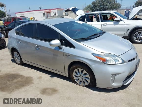✅ 2014 Toyota Prius • VIN: JTDKN3DP1E3052567 • Lot: 42872309. Listed on IAAI with 209,125 mi. Free auction sales archive from the USA and detailed vehicle history report at DreamBid. Image 1.