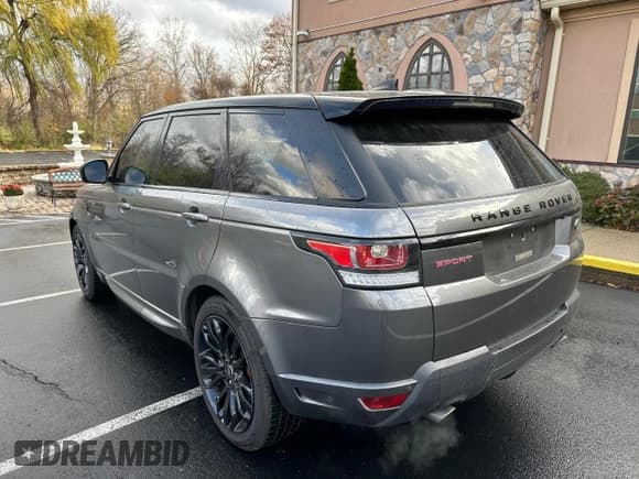 ✅ 2017 Land Rover Range Rover Sport HSE Dynamic • VIN: SALWV2FV5HA129618 • Lot: 93556565. Wystawiony na Copart z przebiegiem 118 831 mil. Bezpłatny archiwum sprzedaży aukcyjnych z USA i szczegółowy raport historii pojazdu na DreamBid. Zdjęcie 2.
