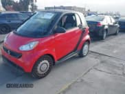 ✅ 2013 Smart fortwo Pure • VIN: WMEEJ3BAXDK702493 • Лот: 43898964. Опубликован ранее на IAAI с пробегом 51 113 миль. Бесплатный доступ к архиву аукционных продаж из США и подробный отчёт об истории автомобиля на DreamBid. Изображение 2.