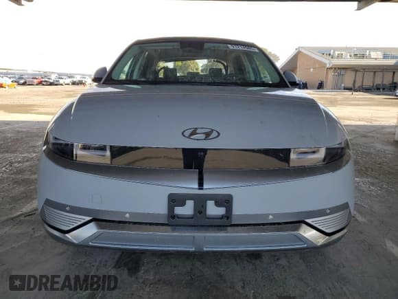 ✅ 2024 Hyundai Ioniq 5 Limited • VIN: KM8KR4DE1RU329108 • Lot: 91214985. Listed on Copart with 9,943 mi. Free auction sales archive from the USA and detailed vehicle history report at DreamBid. Image 5.