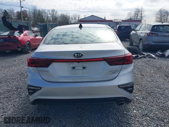 ✅ 2019 Kia Forte LXS • VIN: 3KPF24AD4KE095492 • Lot: 41968689. Listed on IAAI with 89,652 mi. Free auction sales archive from the USA and detailed vehicle history report at DreamBid. Image 16.