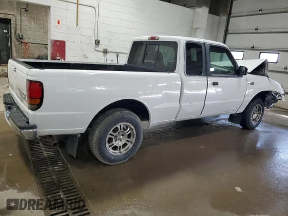 ✅ 2000 Mazda B-Series SE • VIN: 4F4YR16X1YTM14795 • Lot: 53580035. Listed on Copart with 222,906 mi. Free auction sales archive from the USA and detailed vehicle history report at DreamBid. Image 3.