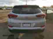 2016 Hyundai Tucson SE z VIN KM8J3CA44GU189507, wystawiony jako Copart lot #82620485 z przebiegiem 191 504 mil mil oraz Czysty tytuł • Clean title. Historia ofert i sprzedaży dostępna na DreamBid. Obrazek 6.