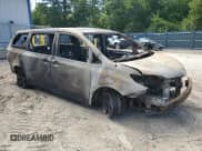 ✅ 2011 Toyota Sienna • VIN: 5TDZK3DC2BS043780 • Lot: 68895105. Wystawiony na Copart z przebiegiem Nie podano. Bezpłatny archiwum sprzedaży aukcyjnych z USA i szczegółowy raport historii pojazdu na DreamBid. Zdjęcie 4.