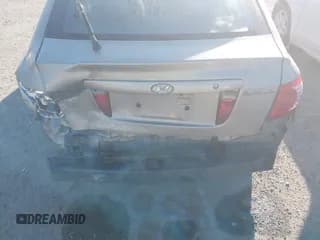 ✅ 2005 Hyundai Elantra GLS • VIN: KMHDN56D75U174380 • Lot: 43175625. Wystawiony na IAAI z przebiegiem 302 141 mil. Bezpłatny archiwum sprzedaży aukcyjnych z USA i szczegółowy raport historii pojazdu na DreamBid. Zdjęcie 6.