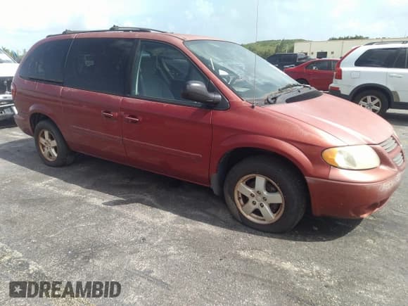 ✅ 2005 Dodge Caravan SXT • VIN: 2D4GP44LX5R482367 • Лот: 40888369. Опубликован ранее на IAAI с пробегом 91 520 миль. Бесплатный доступ к архиву аукционных продаж из США и подробный отчёт об истории автомобиля на DreamBid. Изображение 1.