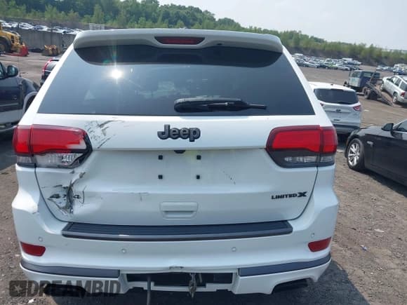 ✅ 2020 Jeep Grand Cherokee Limited • VIN: 1C4RJFBG6LC313722 • Lot: 42850417. Wystawiony na IAAI z przebiegiem 64 186 mil. Bezpłatny archiwum sprzedaży aukcyjnych z USA i szczegółowy raport historii pojazdu na DreamBid. Zdjęcie 16.