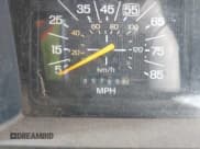 ✅ 1983 Ford F-350 • VIN: 1FDJF37G8DNA24140 • Лот: 43590786. Опубликован ранее на IAAI с пробегом 657 697 миль. Бесплатный доступ к архиву аукционных продаж из США и подробный отчёт об истории автомобиля на DreamBid. Изображение 5.