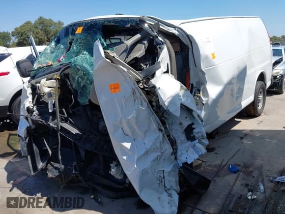 ✅ 2014 Chevrolet Express Cargo • VIN: 1GCWGGFAXE1149130 • Lot: 37273590. Listed on IAAI with 210,000 mi. Free auction sales archive from the USA and detailed vehicle history report at DreamBid. Image 2.