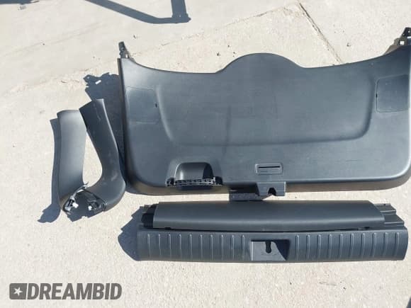 ✅ 2025 Hyundai Tucson SEL • VIN: 5NMJB3DE3SH530021 • Lot: 43651307. Wystawiony na IAAI z przebiegiem 21 100 mil. Bezpłatny archiwum sprzedaży aukcyjnych z USA i szczegółowy raport historii pojazdu na DreamBid. Zdjęcie 12.