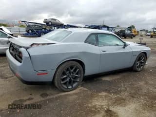 ✅ 2022 Dodge Challenger R/T • VIN: 2C3CDZBT5NH195730 • Lot: 73227453. Wystawiony na Copart z przebiegiem 3 107 mil. Bezpłatny archiwum sprzedaży aukcyjnych z USA i szczegółowy raport historii pojazdu na DreamBid. Zdjęcie 3.