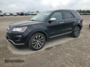 ✅ 2018 Ford Explorer Platinum • VIN: 1FM5K8HT0JGA40158 • Lot: 56282075. Wystawiony na Copart z przebiegiem 109 769 mil. Bezpłatny archiwum sprzedaży aukcyjnych z USA i szczegółowy raport historii pojazdu na DreamBid. Zdjęcie 1.