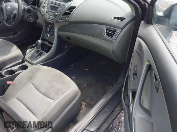 ✅ 2016 Hyundai Elantra SE • VIN: 5NPDH4AE9GH719899 • Lot: 42430799. Listed on IAAI with 150,231 mi. Free auction sales archive from the USA and detailed vehicle history report at DreamBid. Image 5.