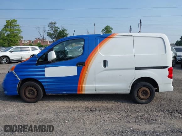 ✅ 2015 Nissan NV200 S • VIN: 3N6CM0KNXFK723332 • Lot: 42308526. Listed on IAAI with 144,761 mi. Free auction sales archive from the USA and detailed vehicle history report at DreamBid. Image 13.