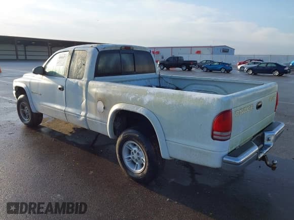 ✅ 1998 Dodge Dakota SLT • VIN: 1B7GG22X2WS519726 • Lot: 42003437. Wystawiony na IAAI z przebiegiem 213 998 mil. Bezpłatny archiwum sprzedaży aukcyjnych z USA i szczegółowy raport historii pojazdu na DreamBid. Zdjęcie 3.
