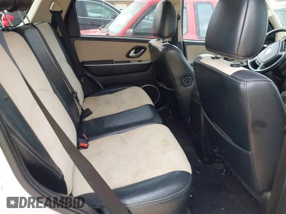 2005 Mercury Mariner Luxury z VIN 4M2YU56185DJ17484, wystawiony jako IAAI lot #42364348 z przebiegiem 199 262 mil mil oraz . Historia ofert i sprzedaży dostępna na DreamBid. Obrazek 8.