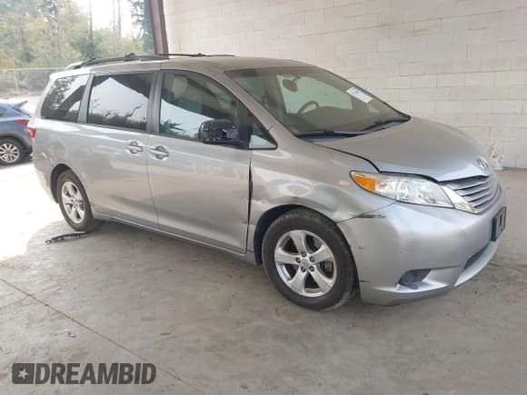 ✅ 2015 Toyota Sienna LE AAS • VIN: 5TDKK3DC7FS630693 • Lot: 43151099. Listed on IAAI with 98,667 mi. Free auction sales archive from the USA and detailed vehicle history report at DreamBid. Image 1.