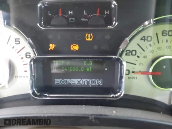 ✅ 2008 Ford Expedition Eddie Bauer • VIN: 1FMFU18598LA28809 • Lot: 41507941. Listed on IAAI with 241,098 mi. Free auction sales archive from the USA and detailed vehicle history report at DreamBid. Image 7.