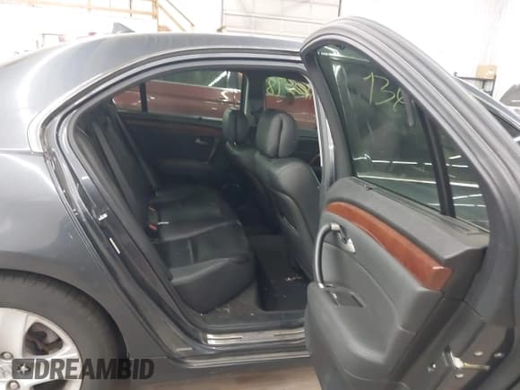 ✅ 2006 Acura RL • VIN: JH4KB16576C006007 • Lot: 43626398. Wystawiony na IAAI z przebiegiem 147 686 mil. Bezpłatny archiwum sprzedaży aukcyjnych z USA i szczegółowy raport historii pojazdu na DreamBid. Zdjęcie 8.