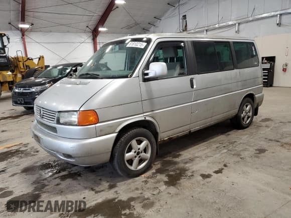 ✅ 2003 Volkswagen EuroVan MV • VIN: WV2MB47063H019121 • Lot: 81810215. Wystawiony na Copart z przebiegiem 171 047 mil. Bezpłatny archiwum sprzedaży aukcyjnych z USA i szczegółowy raport historii pojazdu na DreamBid. Zdjęcie 1.
