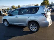 ✅ 2013 Toyota RAV4 • VIN: 2T3YL4DV6DW001811 • Лот: 92759235. Опубликован ранее на Copart с пробегом 79 993 миль. Бесплатный доступ к архиву аукционных продаж из США и подробный отчёт об истории автомобиля на DreamBid. Изображение 2.