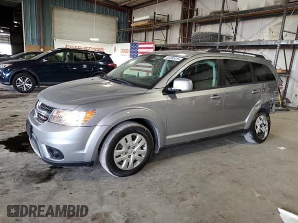 ✅ 2019 Dodge Journey SE • VIN: 3C4PDCBB4KT853011 • Lot: 81365415. Wystawiony na Copart z przebiegiem 88 763 mil. Bezpłatny archiwum sprzedaży aukcyjnych z USA i szczegółowy raport historii pojazdu na DreamBid. Zdjęcie 1.