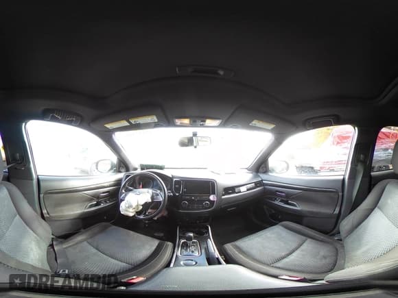 ✅ 2018 Mitsubishi Outlander SE • VIN: JA4AD3A39JZ044525 • Lot: 43552480. Listed on IAAI with 91,391 mi. Free auction sales archive from the USA and detailed vehicle history report at DreamBid. Image 18.