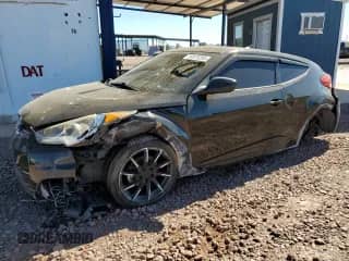 2013 Hyundai Veloster w/Black Int с VIN KMHTC6AD2DU153014, выставлен на аукционе Copart как лот 84975285 с пробегом 128 446 миль миль и Списание • Salvage title. История ставок и продаж доступна на DreamBid. Изображение 1.