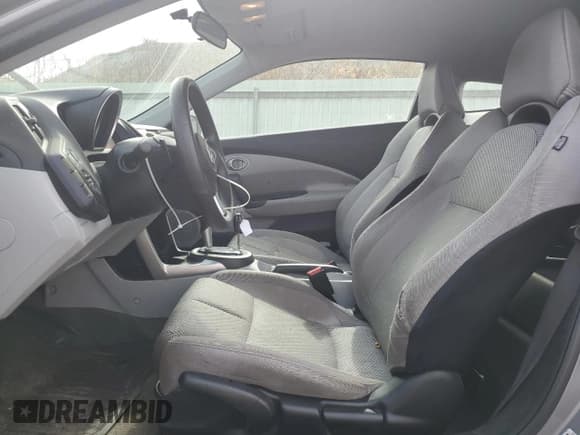 ✅ 2011 Honda CR-Z • VIN: JHMZF1D46BS006822 • Lot: 76796874. Wystawiony na Copart z przebiegiem 155 814 mil. Bezpłatny archiwum sprzedaży aukcyjnych z USA i szczegółowy raport historii pojazdu na DreamBid. Zdjęcie 7.