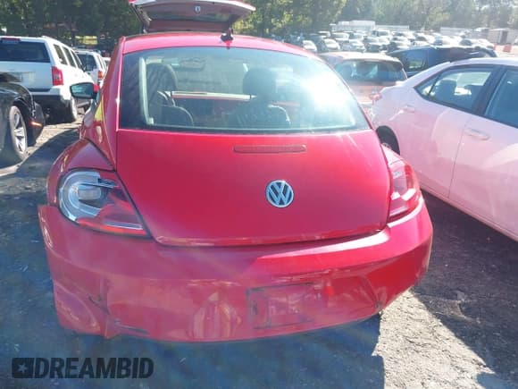 ✅ 2013 Volkswagen Beetle Fender Edition • VIN: 3VWJP7AT5DM619632 • Lot: 40550698. Listed on IAAI with 35,000 mi. Free auction sales archive from the USA and detailed vehicle history report at DreamBid. Image 16.