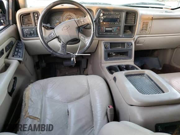 2003 Chevrolet Suburban LT with VIN 3GNFK16T33G311490, listed as a Copart auction lot 81473674 with Not provided miles and Clean title. Bid and sale history available at DreamBid. Image 8.