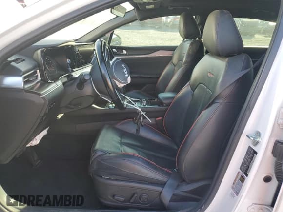 ✅ 2022 Kia K5 GT • VIN: 5XXG44J85NG153591 • Lot: 86278535. Wystawiony na Copart z przebiegiem 44 378 mil. Bezpłatny archiwum sprzedaży aukcyjnych z USA i szczegółowy raport historii pojazdu na DreamBid. Zdjęcie 7.