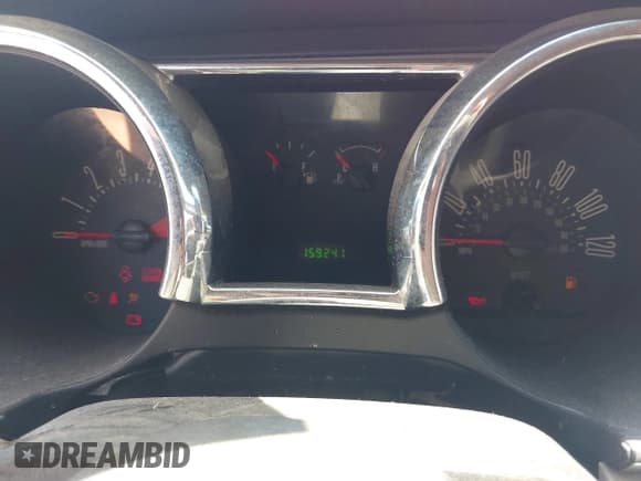 ✅ 2005 Ford Mustang Deluxe • VIN: 1ZVFT80N855144821 • Lot: 42526806. Listed on IAAI with 159,241 mi. Free auction sales archive from the USA and detailed vehicle history report at DreamBid. Image 7.