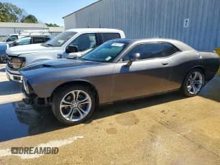 ✅ 2016 Dodge Challenger SXT Plus • VIN: 2C3CDZAG3GH201998 • Lot: 87096895. Wystawiony na Copart z przebiegiem 128 701 mil. Bezpłatny archiwum sprzedaży aukcyjnych z USA i szczegółowy raport historii pojazdu na DreamBid. Zdjęcie 1.