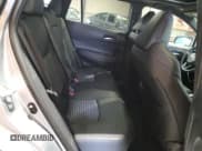 ✅ 2025 Toyota Corolla Cross Hybrid S • VIN: 7MUFBABG9SV071417 • Lot: 89493345. Wystawiony na Copart z przebiegiem 7 743 mil. Bezpłatny archiwum sprzedaży aukcyjnych z USA i szczegółowy raport historii pojazdu na DreamBid. Zdjęcie 11.