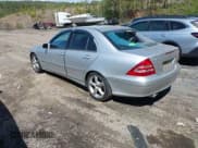 ✅ 2004 Mercedes-Benz C 230 Kompressor • VIN: WDBRF40J74F525595 • Lot: 41878522. Wystawiony na IAAI z przebiegiem 190 995 mil. Bezpłatny archiwum sprzedaży aukcyjnych z USA i szczegółowy raport historii pojazdu na DreamBid. Zdjęcie 3.