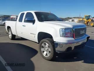 ✅ 2007 GMC Sierra 1500 Work Truck • VIN: 1GTEK19067Z541441 • Лот: 43703445. Опубликован ранее на IAAI с пробегом 125 968 миль. Бесплатный доступ к архиву аукционных продаж из США и подробный отчёт об истории автомобиля на DreamBid. Изображение 1.