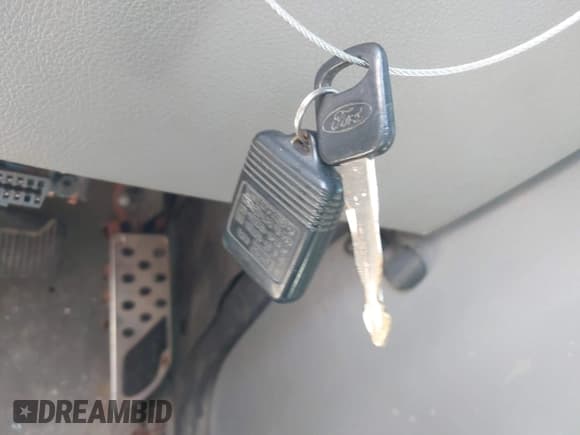 ✅ 2011 Ford Econoline Cargo Commercial • VIN: 1FTNE1EW4BDA28924 • Lot: 42454108. Listed on IAAI with 182,961 mi. Free auction sales archive from the USA and detailed vehicle history report at DreamBid. Image 11.