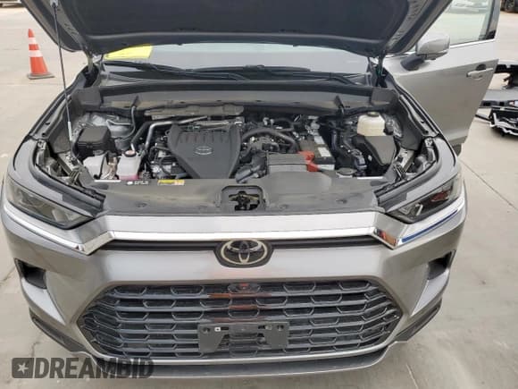 ✅ 2025 Toyota Highlander XLE • VIN: 5TDAAAB58SS072077 • Лот: 68494455. Опубликован ранее на Copart с пробегом 7 249 миль. Бесплатный доступ к архиву аукционных продаж из США и подробный отчёт об истории автомобиля на DreamBid. Изображение 12.