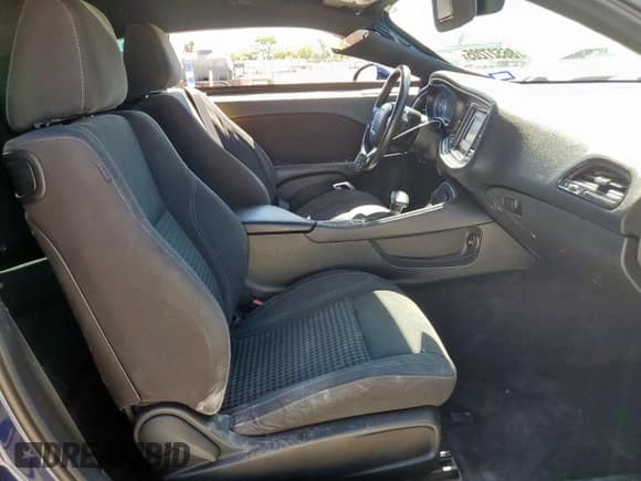 ✅ 2016 Dodge Challenger SXT • VIN: 2C3CDZAG3GH158697 • Lot: 85392985. Listed on Copart with 157,055 mi. Free auction sales archive from the USA and detailed vehicle history report at DreamBid. Image 7.