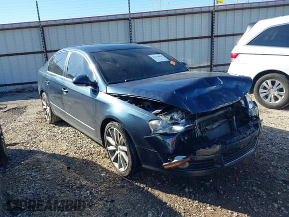 ✅ 2008 Volkswagen Passat 3.6L V6 • VIN: WVWCU73C48E048003 • Lot: 41414998. Listed on IAAI with 71,069 mi. Free auction sales archive from the USA and detailed vehicle history report at DreamBid. Image 1.