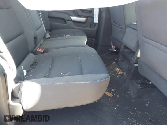 ✅ 2016 Chevrolet Silverado 1500 LT • VIN: 3GCUKREC0GG244451 • Lot: 43535974. Listed on IAAI with 95,683 mi. Free auction sales archive from the USA and detailed vehicle history report at DreamBid. Image 8.