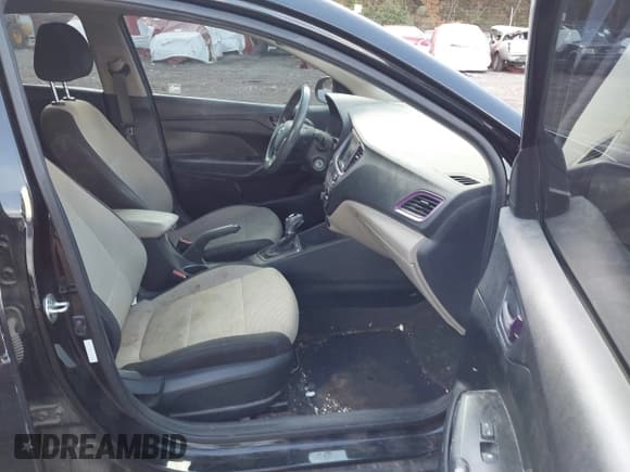 ✅ 2018 Hyundai Accent SE • VIN: 3KPC24A32JE029614 • Лот: 43291505. Опубликован ранее на IAAI с пробегом 139 758 миль. Бесплатный доступ к архиву аукционных продаж из США и подробный отчёт об истории автомобиля на DreamBid. Изображение 5.