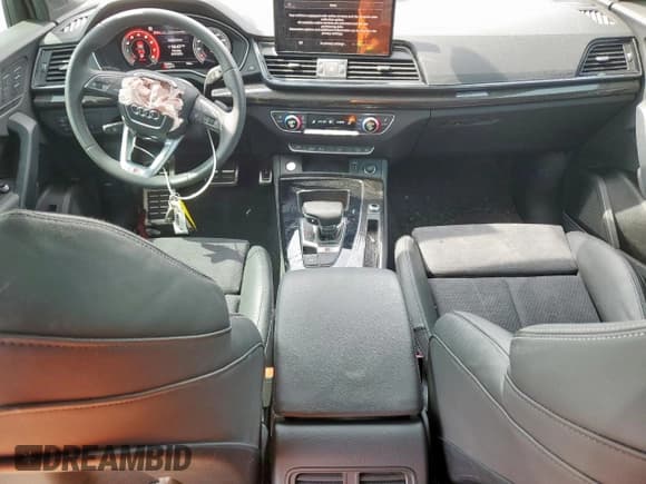 ✅ 2023 Audi SQ5 Sportback Premium Plus • VIN: WA124AFY6P2071163 • Лот: 67594065. Опубликован ранее на Copart с пробегом 28 684 миль. Бесплатный доступ к архиву аукционных продаж из США и подробный отчёт об истории автомобиля на DreamBid. Изображение 8.